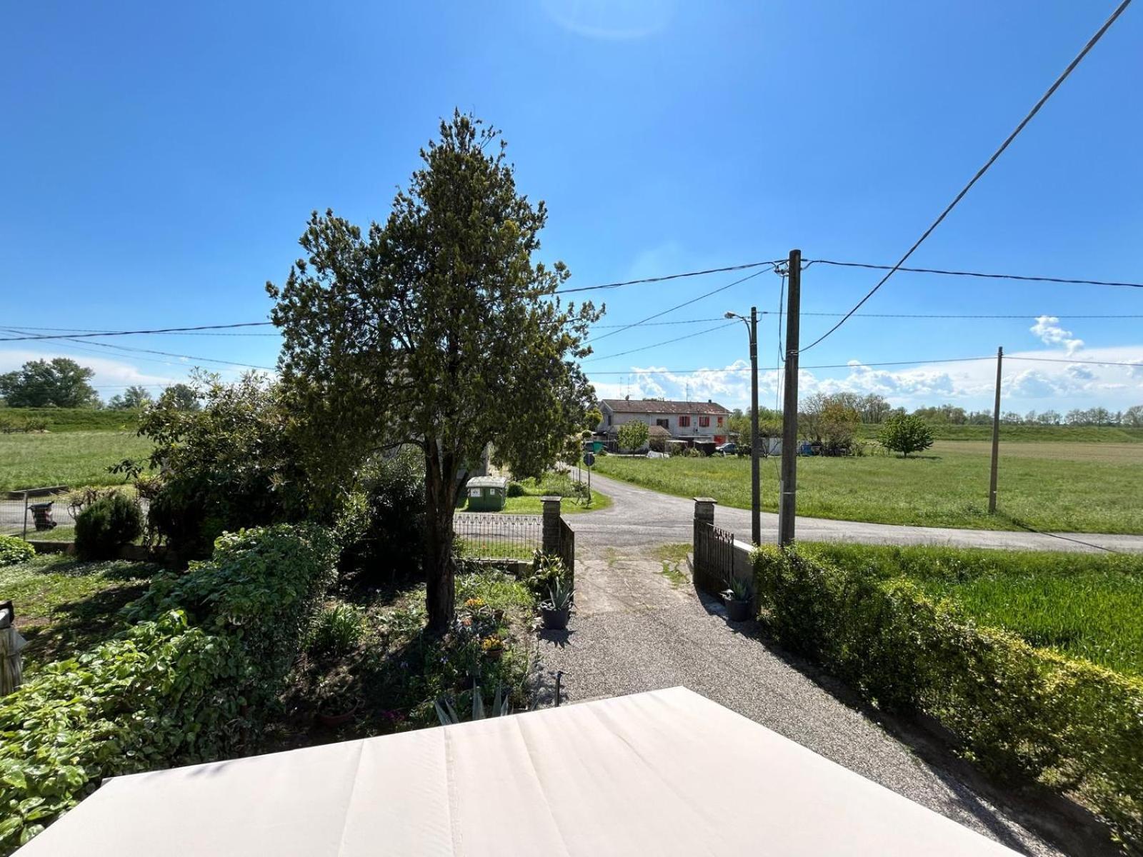 B&B Il Gelsomino Fontanelle di Roccabianca Luaran gambar