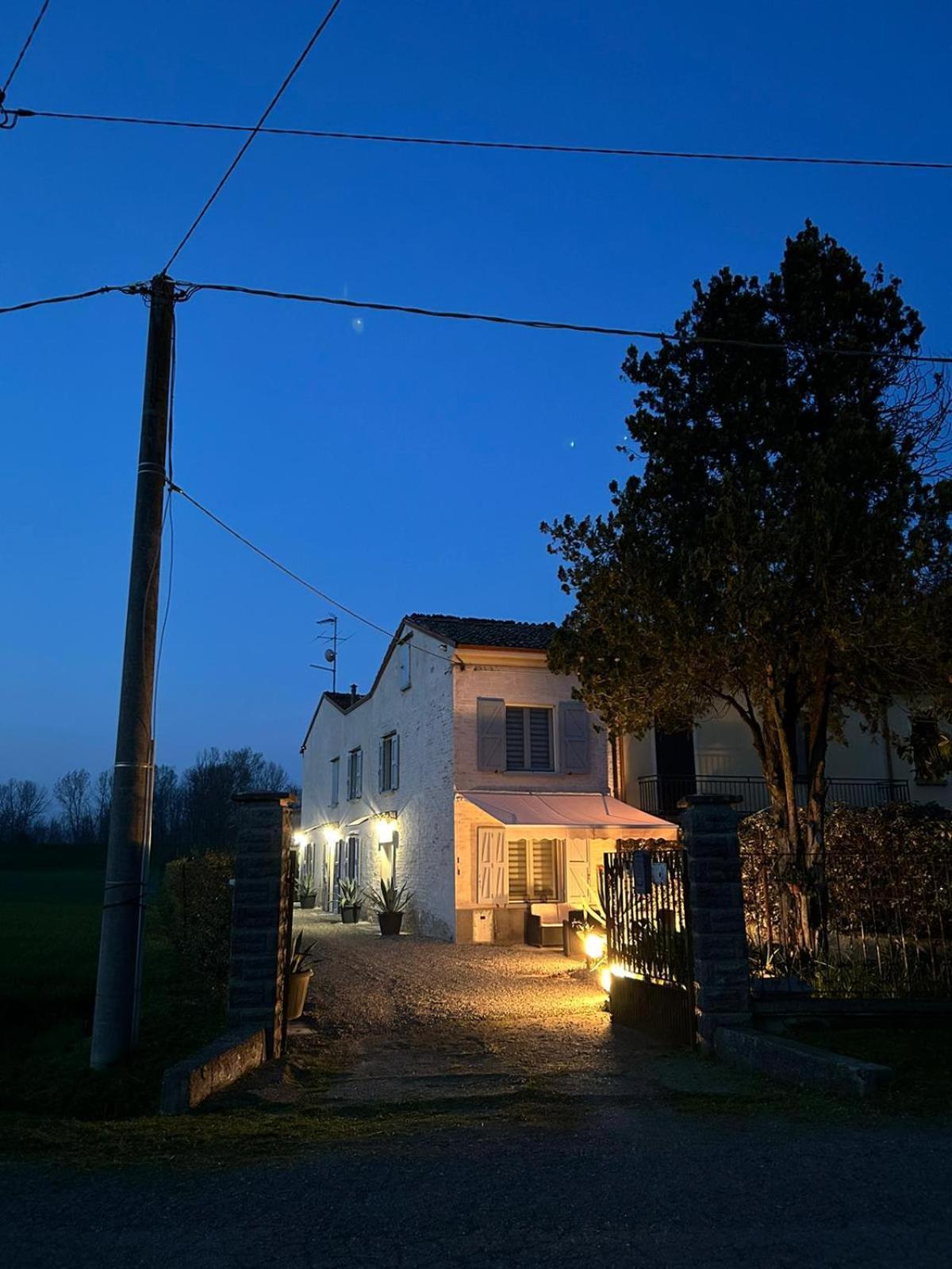 B&B Il Gelsomino Fontanelle di Roccabianca Luaran gambar